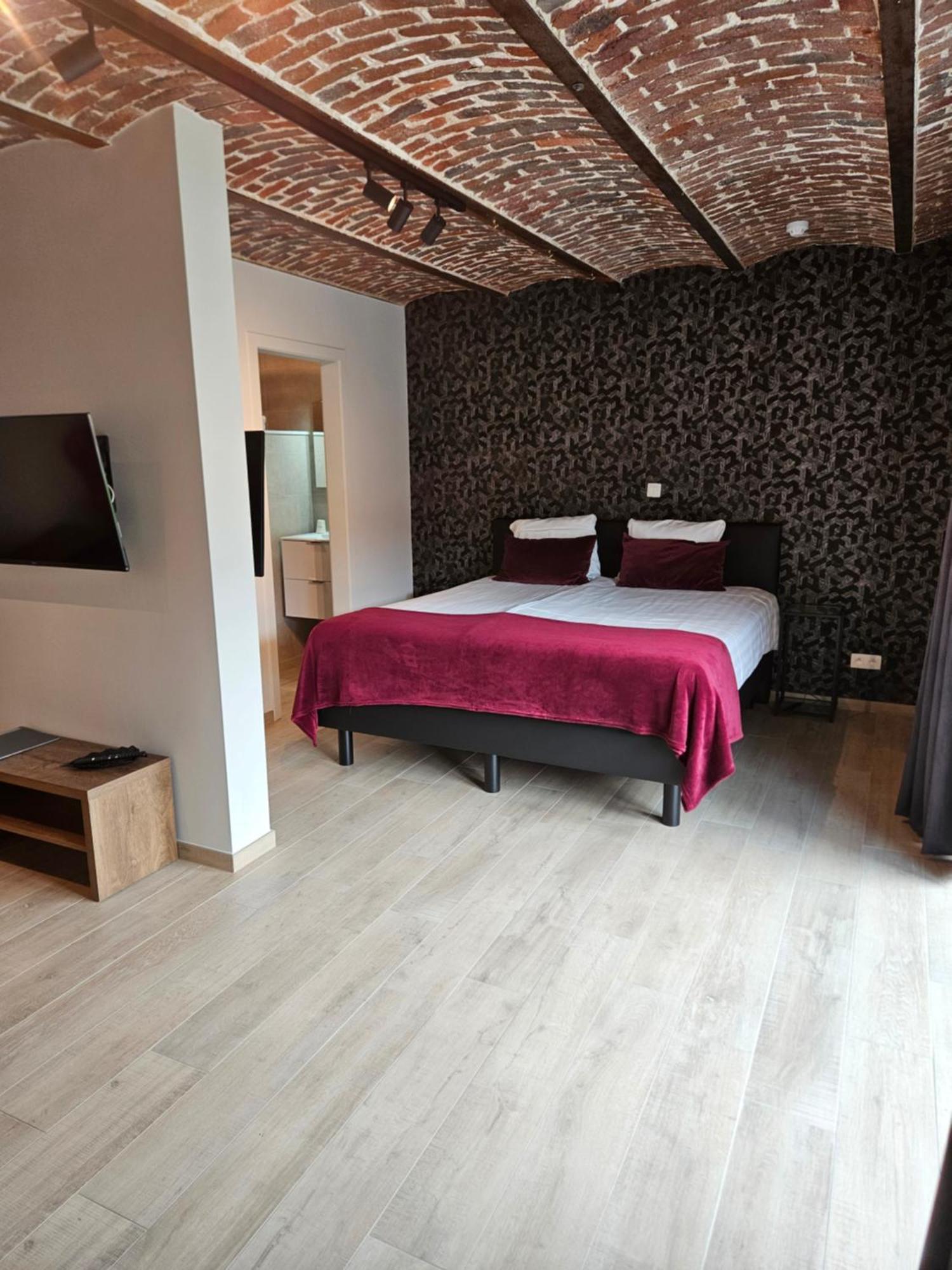 Hoeve De Brieser Bed & Breakfast 4*